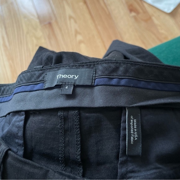 Theory Hartsdale Black Ankle Pants NP Crunch Wash Cropped Trouser EUC Size 4 - Picture 5 of 7